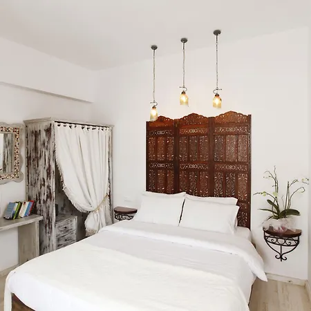 F Fine - Adults Only Hotel