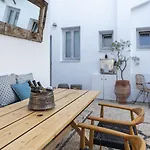 F Fine - Adults Only Hotel