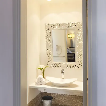 F Fine - Adults Only Hotel 3*